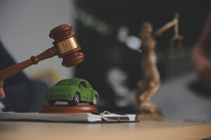 Cómo determinar quién tuvo la culpa en un accidente de auto en Colorado